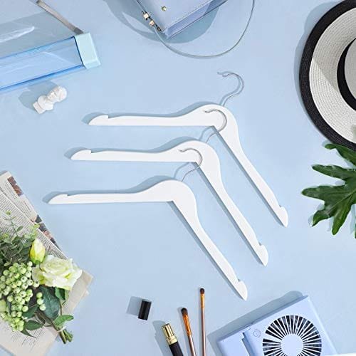 Songmics Coat Hangers, 20 Pack träkläderhängare med hackade axlar, vit 3 Songmics Coat Hangers, 20 Pack träkläderhängare med hackade axlar, vit - Bild 3