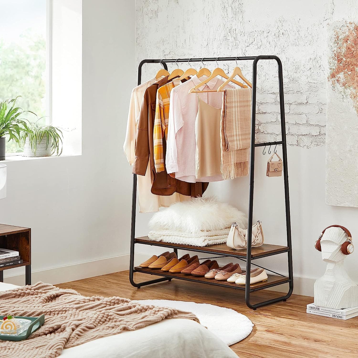 Vasagle klädskena, tunga klädställ med 2 hyllor, 6 S-krokar, rustik brun och svart 7 Vasagle klädskena, tunga klädställ med 2 hyllor, 6 S-krokar, rustik brun och svart - Bild 7