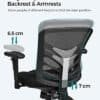 Kontorsstol med justerbar rygg och armstöd för ergonomisk komfort.