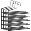 Svart 4-pack byxhängare för effektivt förvaring av kläder.