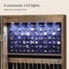 Smyckesskåp med LED-lampor för elegant förvaring av smycken.