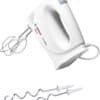 Vit Bosch MFQ 3010 handmixer med tillbehör för bakning och matlagning.