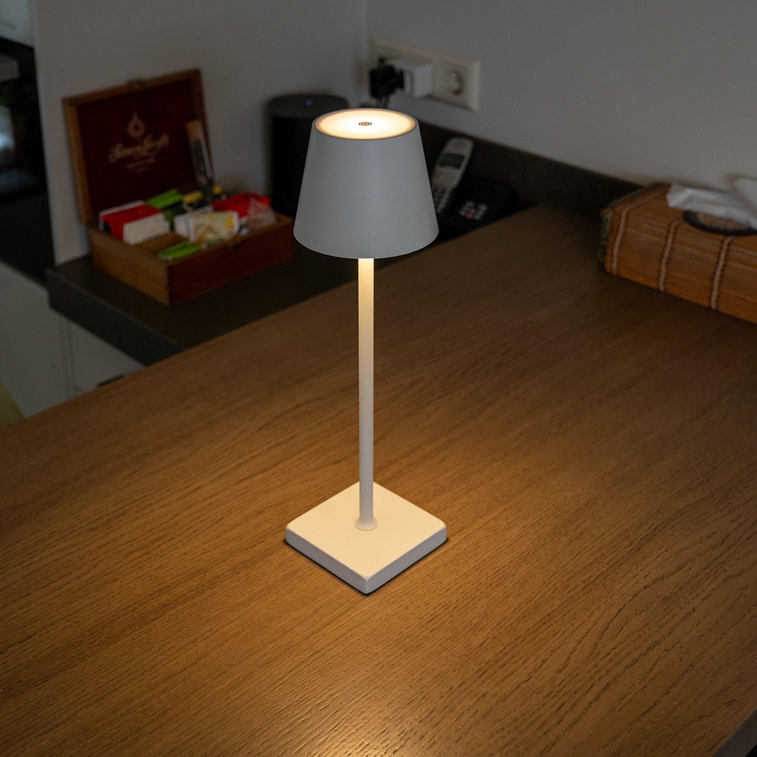 Trådlös bordslampa för inomhus och utomhus – Dimbara - Vit 4 Trådlös bordslampa för inomhus och utomhus – Dimbara - Vit - Bild 4