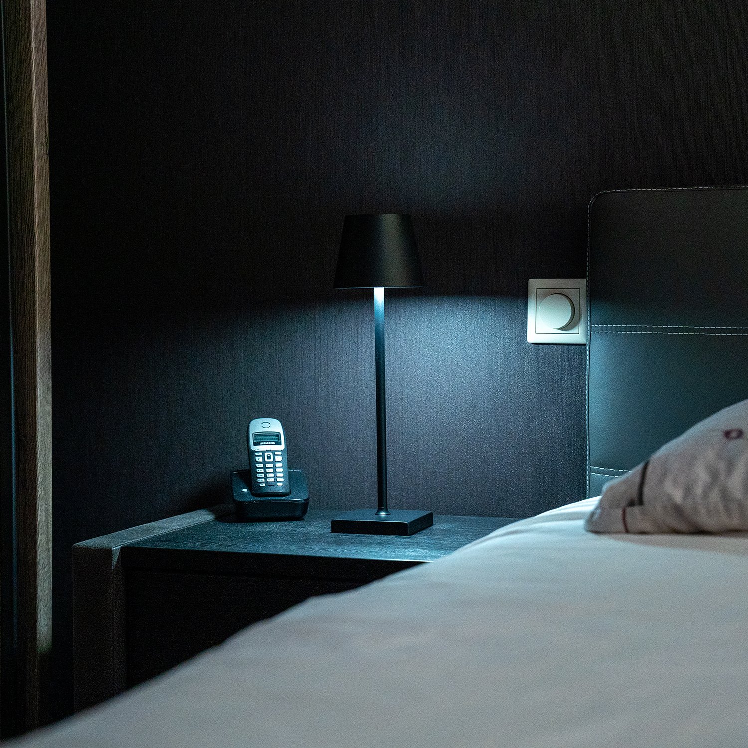 Trådlös bordslampa för inomhus och utomhus – Dimbara - Vit 5 Trådlös bordslampa för inomhus och utomhus – Dimbara - Vit - Bild 5