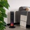 Elektrisk värmekamin med atmosfärseld i svart för hemmet.