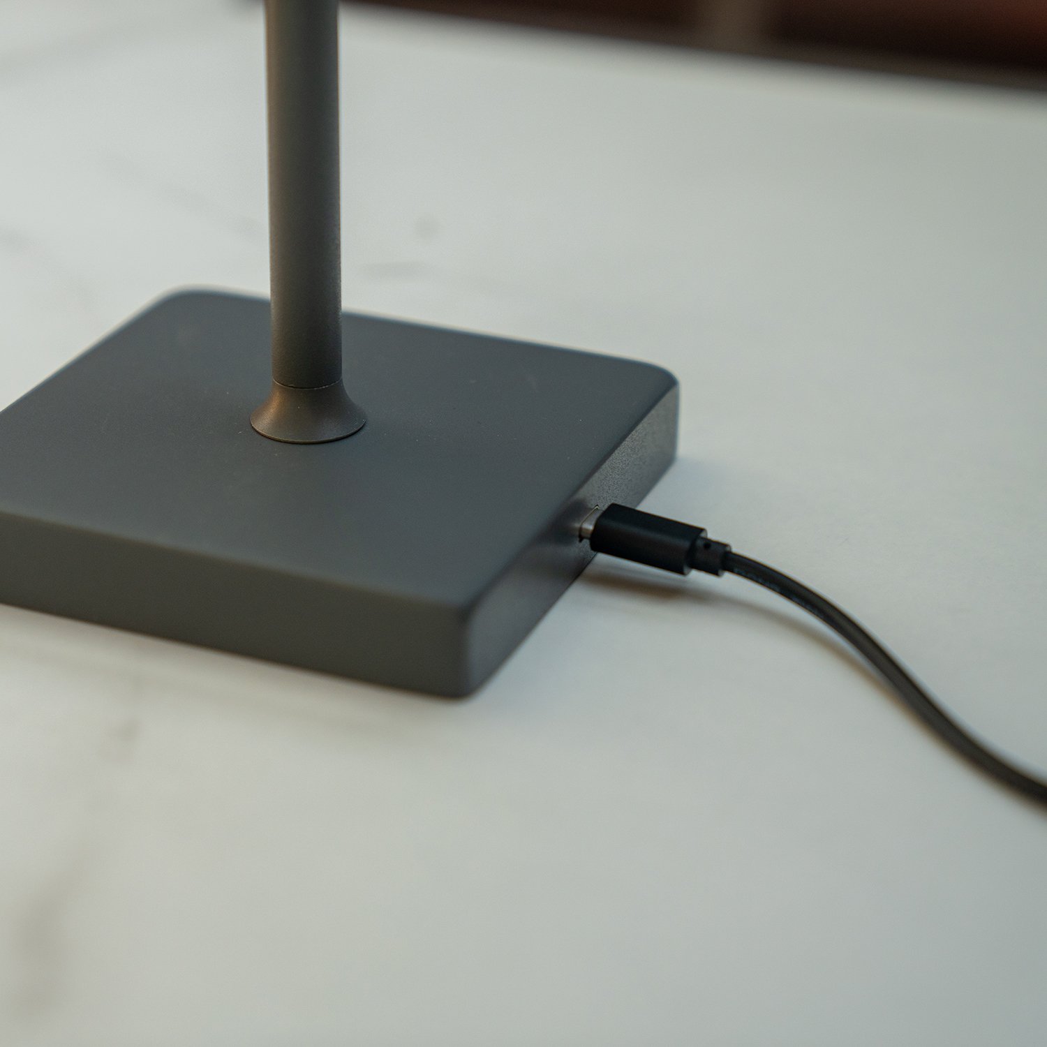 Trådlös bordslampa för inomhus och utomhus – Dimbara - Vit 6 Trådlös bordslampa för inomhus och utomhus – Dimbara - Vit - Bild 6