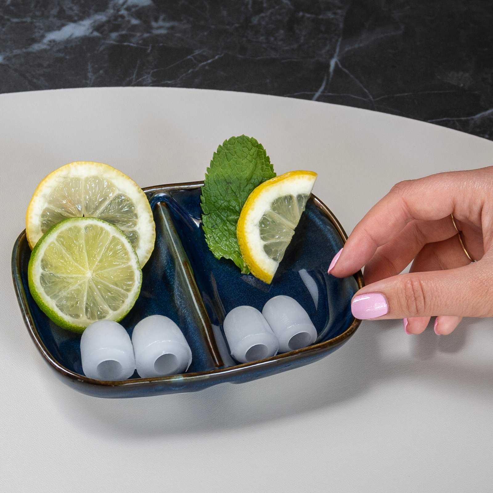 BREND isbitmaskin med Skopa - Bärbar Isblocksmaskin – Svart 2 BREND isbitmaskin med Skopa - Bärbar Isblocksmaskin – Svart - Bild 2