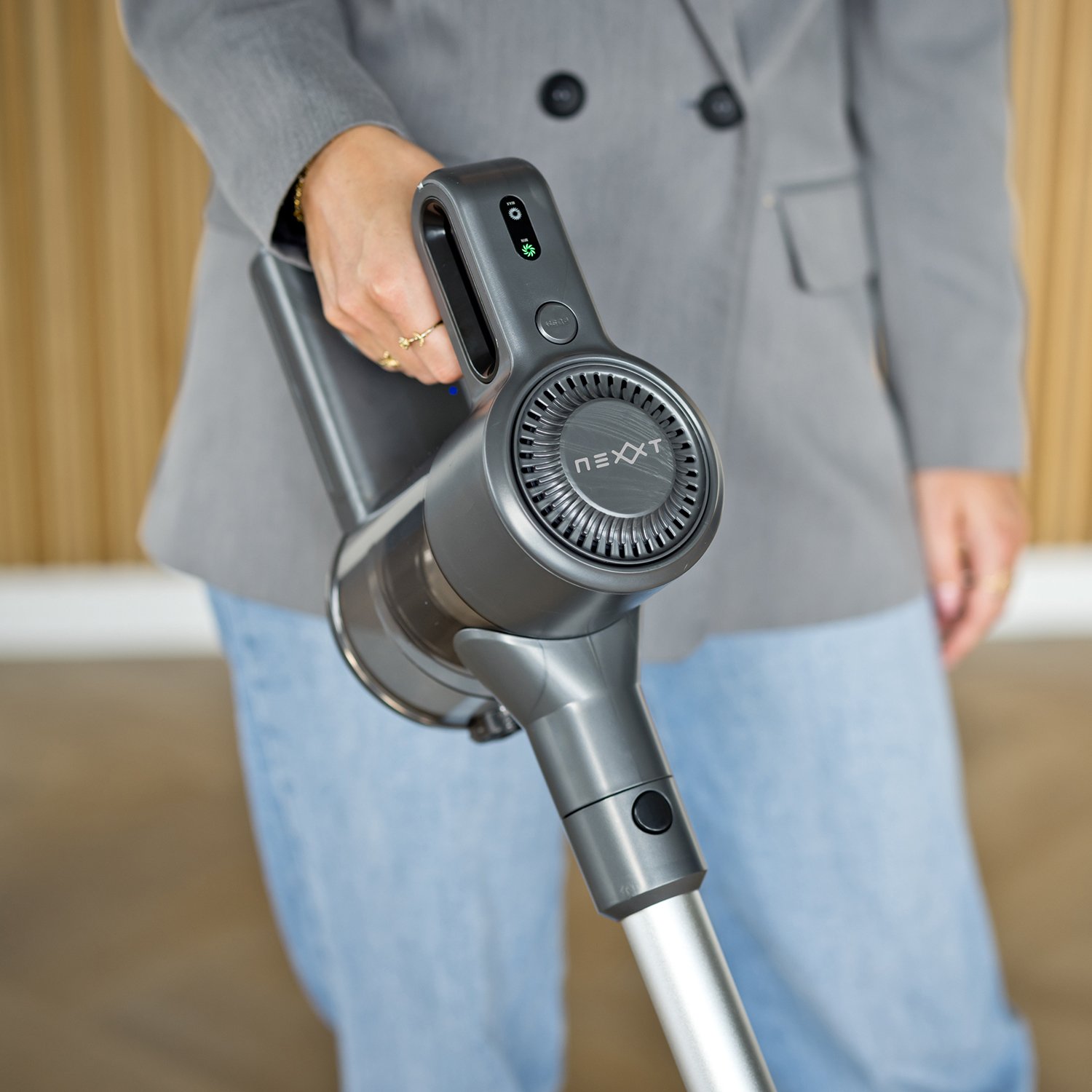 Nexxt Trådlös ståvakuum med handdammsugare utanpåse – Svart 6 Nexxt Trådlös ståvakuum med handdammsugare utanpåse – Svart - Bild 6