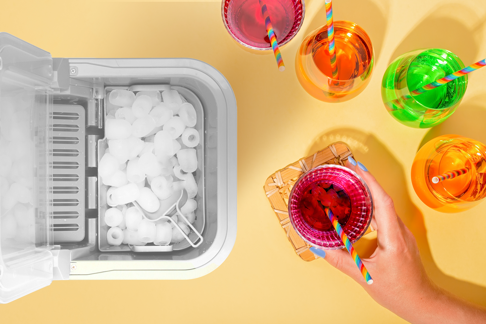 TZS First Austria 5104 Isbitmaskin - Isbitstillverkare inklusive skopa och droppbricka - 2,2L - Vit 5 TZS First Austria 5104 Isbitmaskin - Isbitstillverkare inklusive skopa och droppbricka - 2,2L - Vit - Bild 5