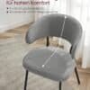 Modern ergonomisk stol med mjukt grått tyg och svarta ben.