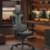 Ergonomisk gaming- och kontorsstol med justerbar höjd och nackstöd.
