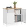Vit förvaringsskåp med justerbar hylla och platsbesparande design.