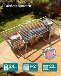 Klädställning för torkning med justerbar bredd och stor yta.